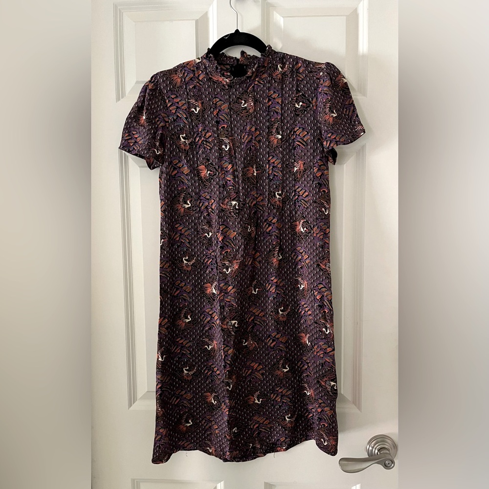 Vintage California Girl crane dress, short sleeves, high
neck & zipper back 10
